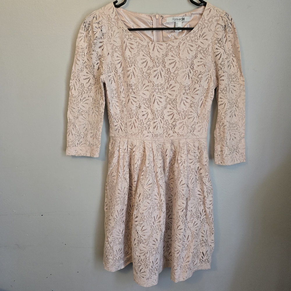 🌟 Forever 21 Light Pink Lace Dress